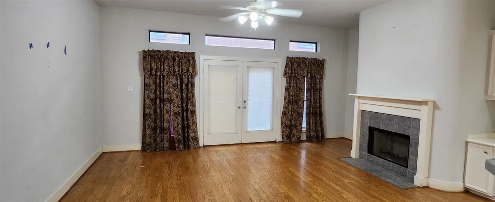 9821 Meredith Elise Ct, Houston, TX 77025