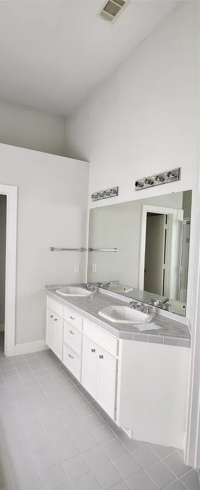 9821 Meredith Elise Ct, Houston, TX 77025