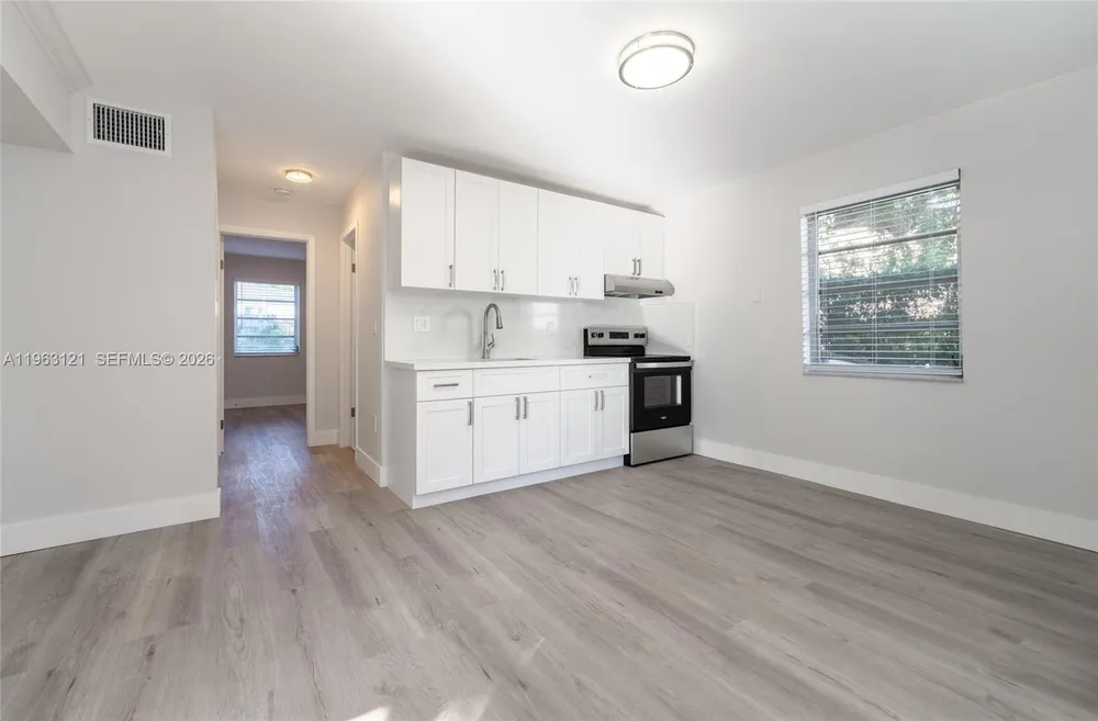 1631 SW 21st St, Miami, FL 33145