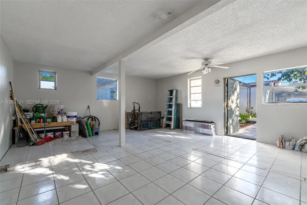 1631 SW 21st St, Miami, FL 33145