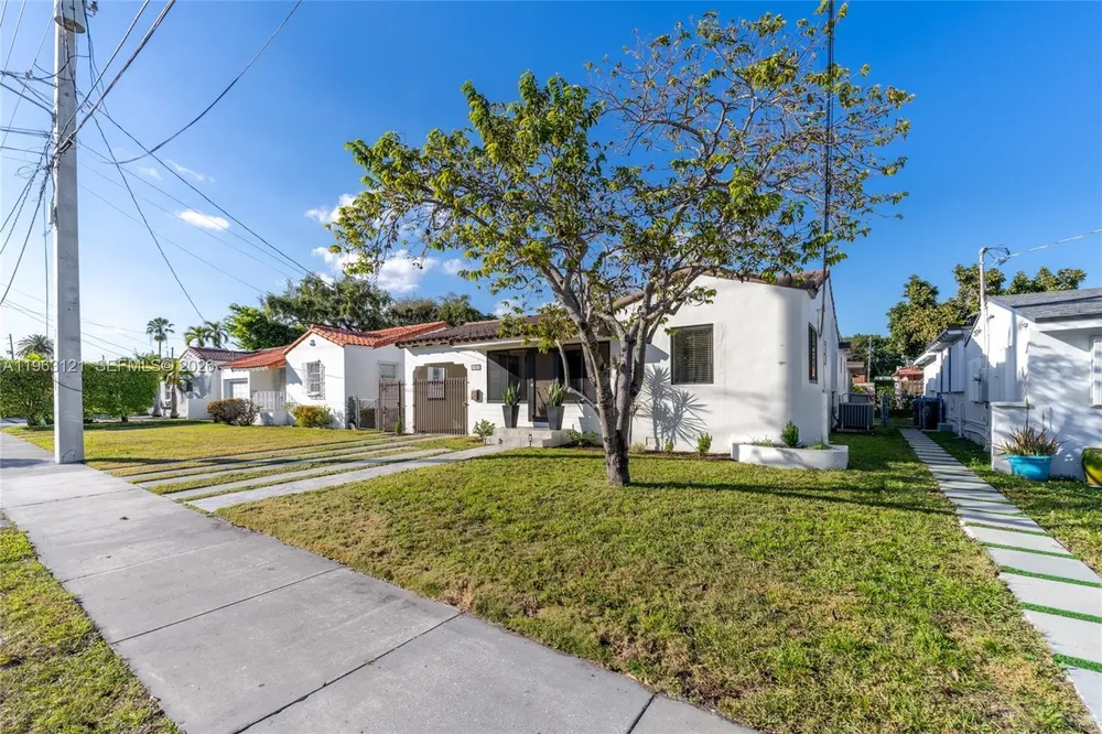 1631 SW 21st St, Miami, FL 33145