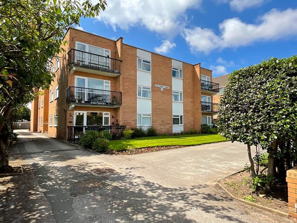 Hollyhurst Lodge, Birkdale, PR8 Image 1