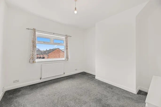 Property carousel image 10