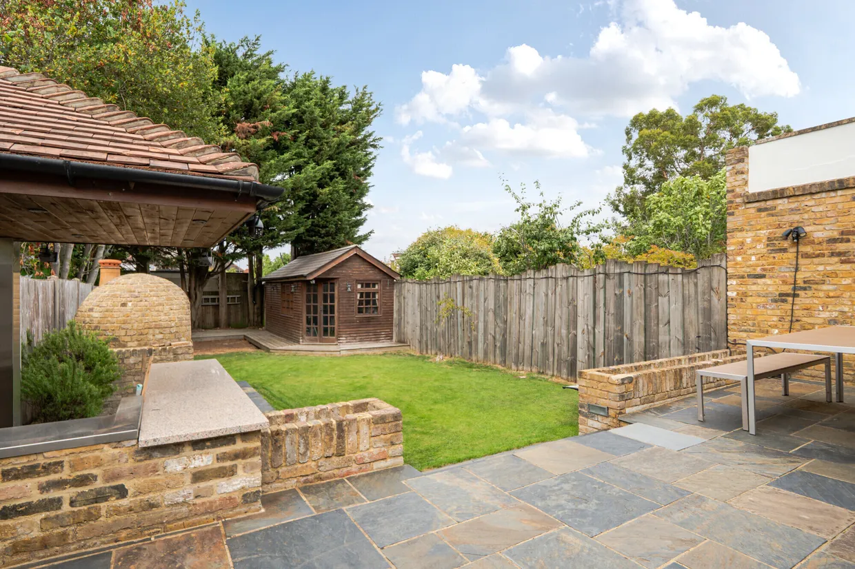 Kenver Avenue, Finchley, N12 photo 15