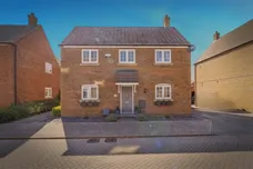 Grebe Drive, Leighton Buzzard