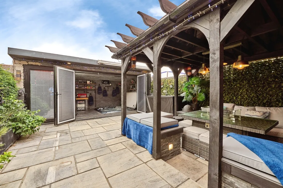 Property photo 14