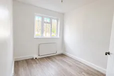 Brixton Hill, LONDON