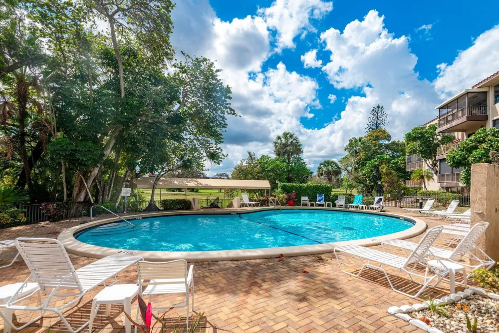 6260 S Falls Circle Dr, Lauderhill, FL 33319