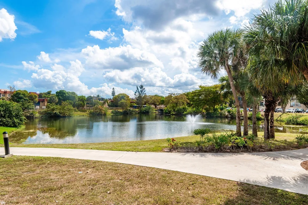 6260 S Falls Circle Dr, Lauderhill, FL 33319