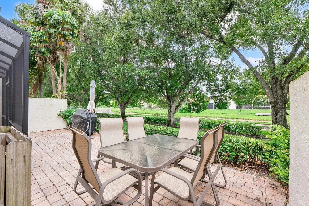 11606 NW 19th Dr, Coral Springs, FL 33071
