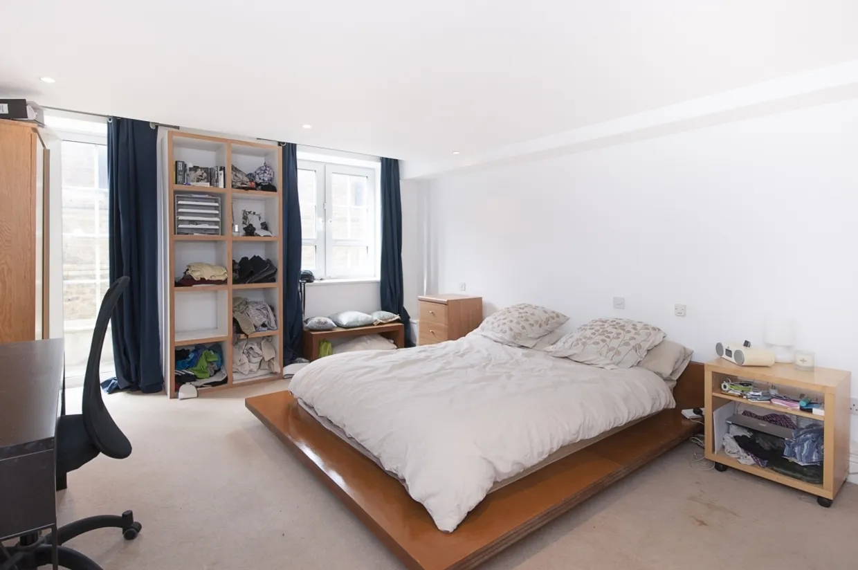 Ferndale Road Clapham SW4 photo 3