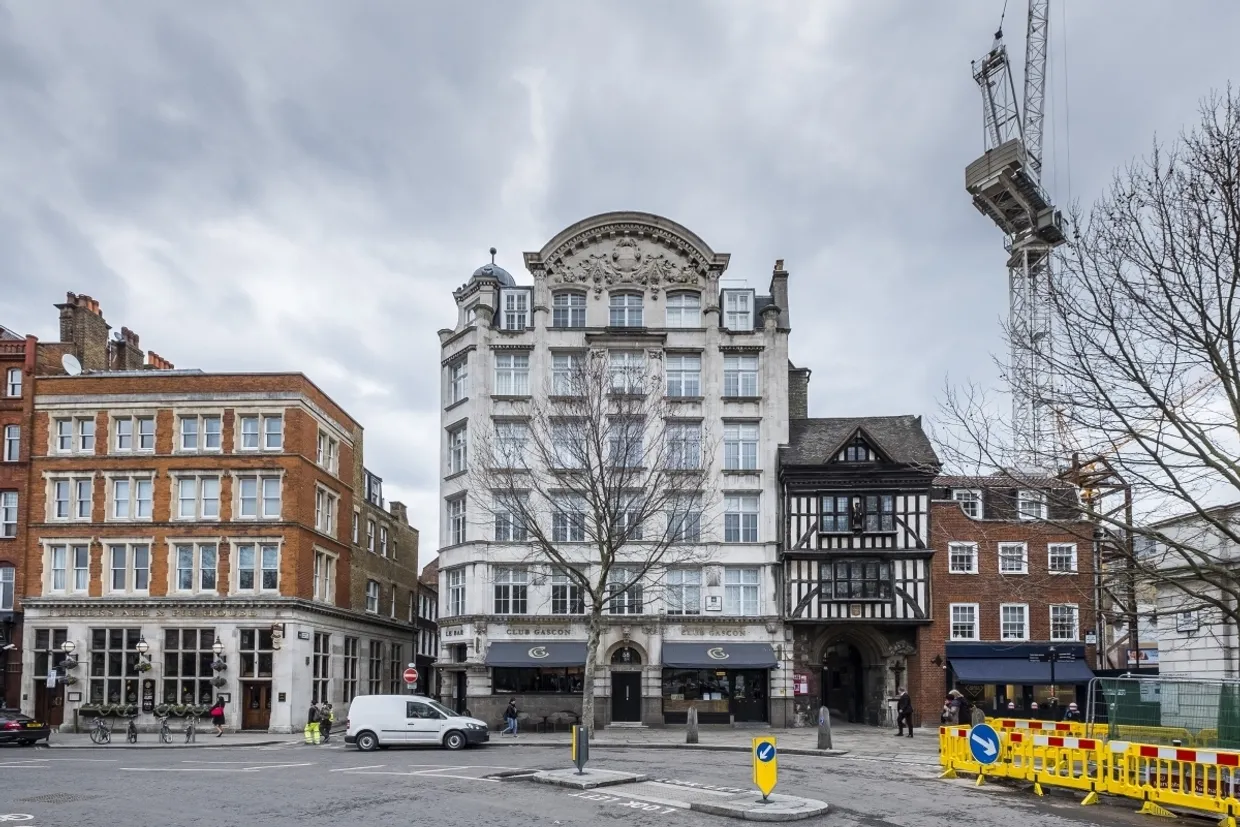 West Smithfield London EC1A photo 13