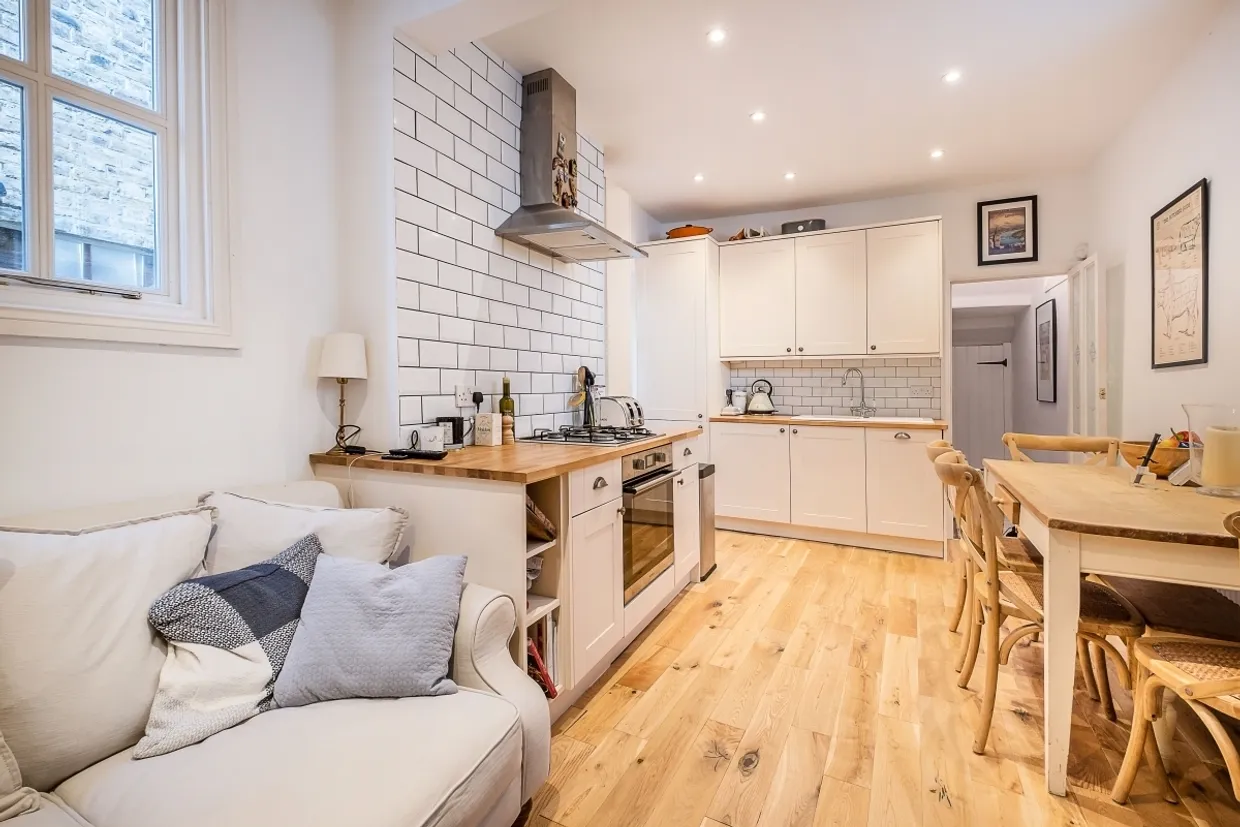 Radbourne Road, SW12 photo 1
