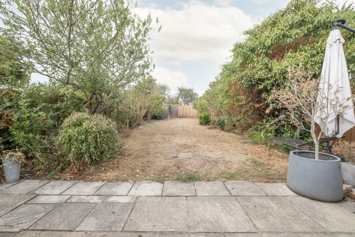 Burntwood Lane London SW17 photo 5
