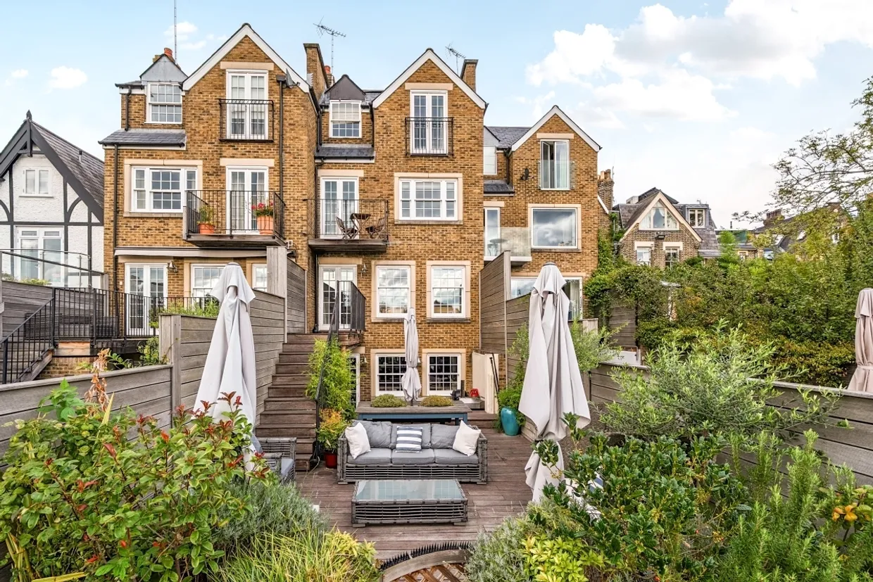Grove Park Road London W4 photo 19