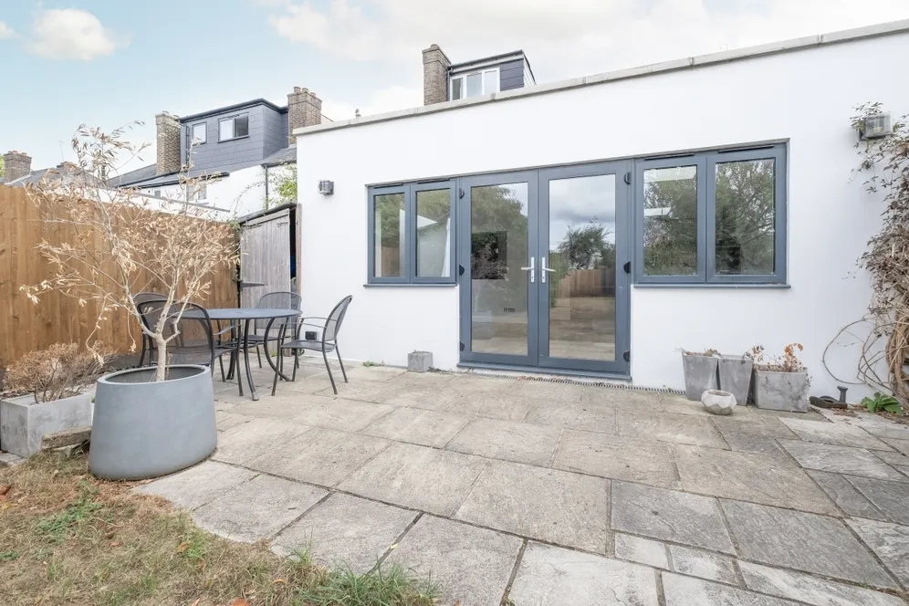 Burntwood Lane London SW17 photo 6