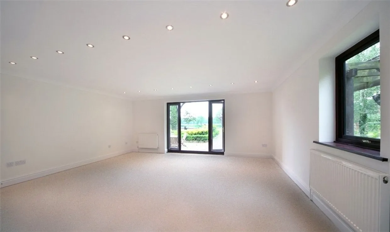 Riversdale Bourne End SL8 photo 16