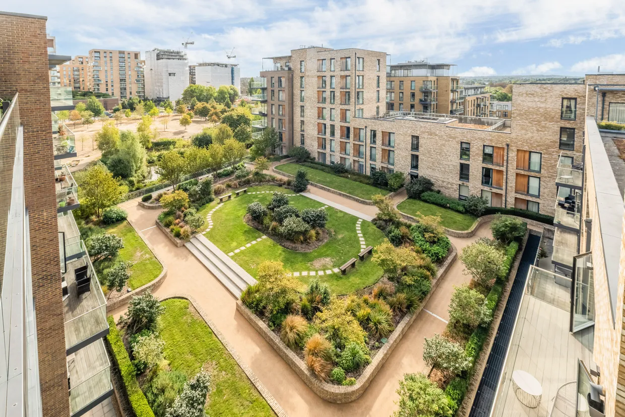 Handley Drive, London, SE3 photo 8