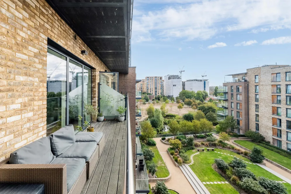 Handley Drive, London, SE3 photo 9