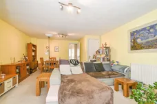 Century Close, Faringdon