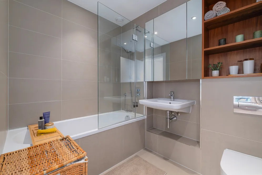 Handley Drive, London, SE3 photo 14