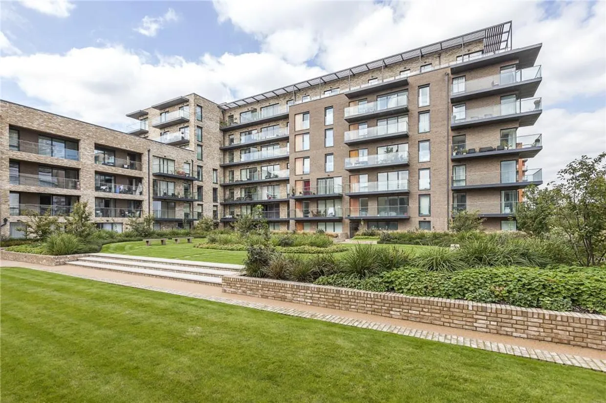 Handley Drive, London, SE3 photo 16