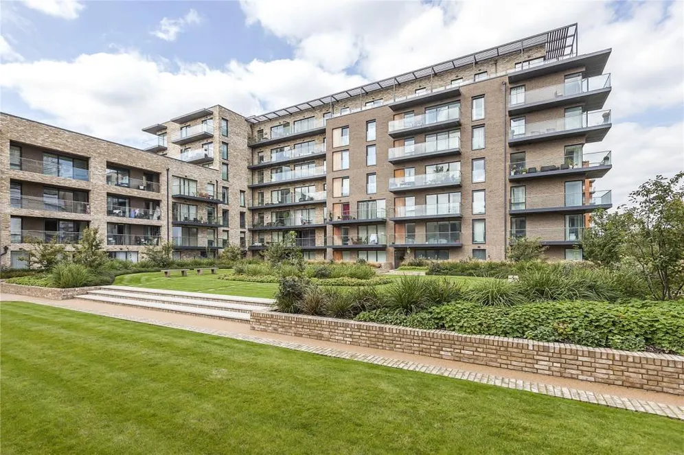 Handley Drive, London, SE3 photo 16