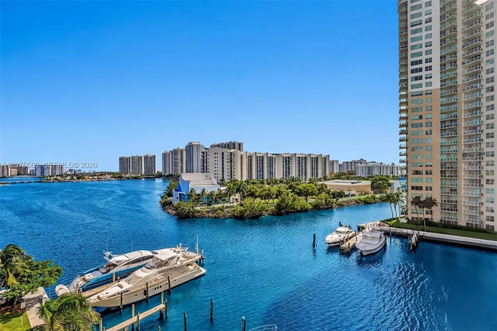 3370 Hidden Bay Dr, Miami, FL 33180