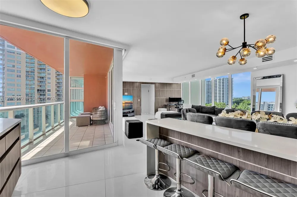 3370 Hidden Bay Dr, Miami, FL 33180