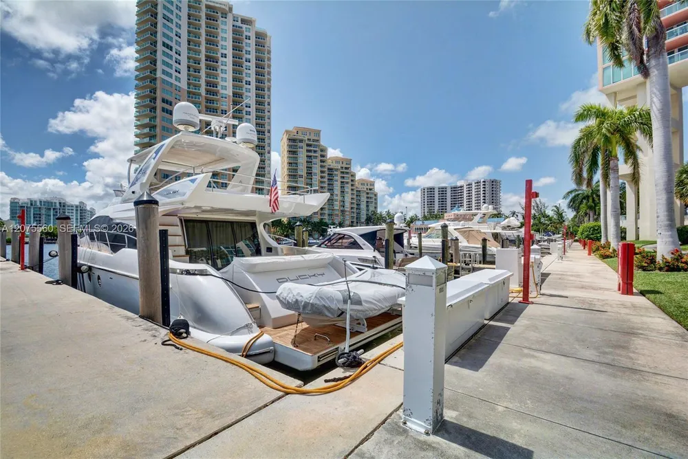 3370 Hidden Bay Dr, Miami, FL 33180