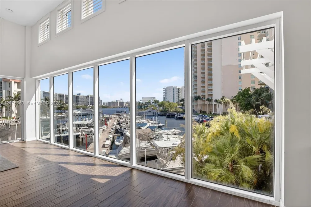 3370 Hidden Bay Dr, Miami, FL 33180