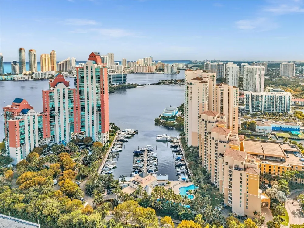 3370 Hidden Bay Dr, Miami, FL 33180