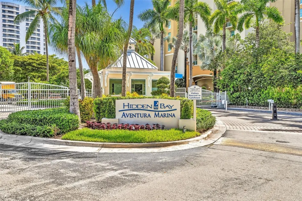 3370 Hidden Bay Dr, Miami, FL 33180