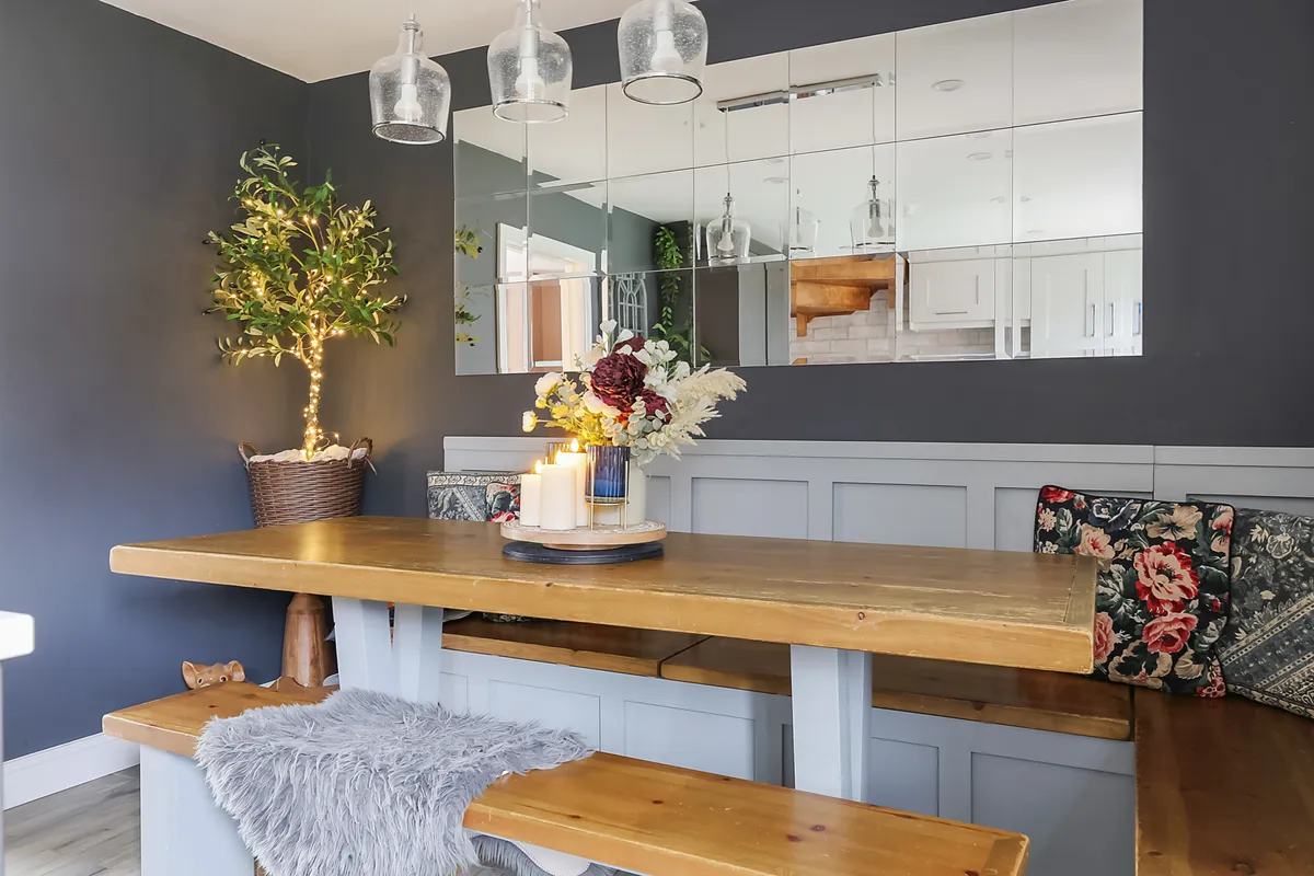 Longbridge Walk, Horley, Surrey, RH6
