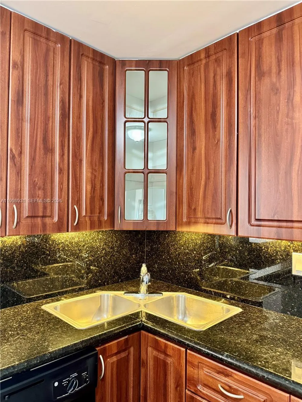 2780 NE 183rd St, Aventura, FL 33160