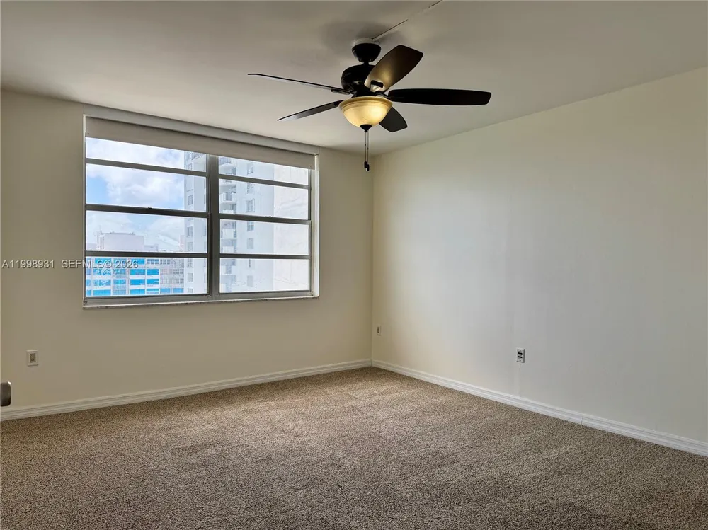 2780 NE 183rd St, Aventura, FL 33160