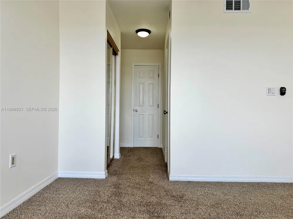 2780 NE 183rd St, Aventura, FL 33160