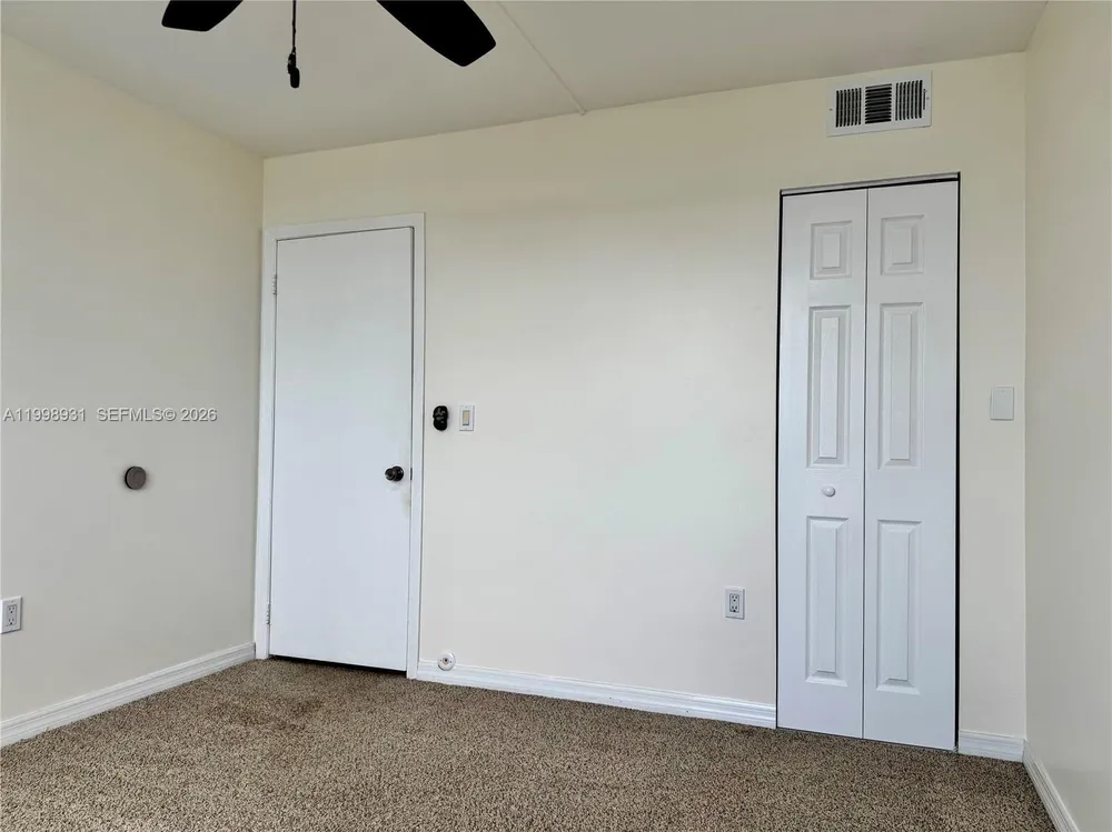 2780 NE 183rd St, Aventura, FL 33160