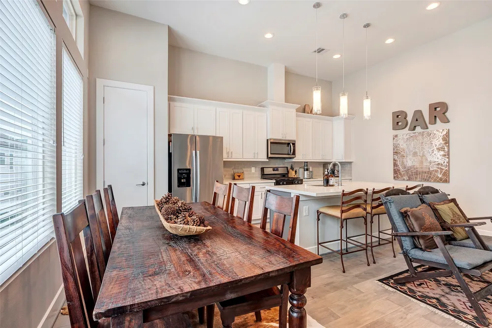 4450 W Tidwell Rd, Houston, TX 77091