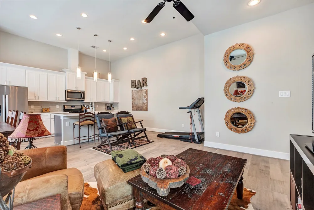 4450 W Tidwell Rd, Houston, TX 77091