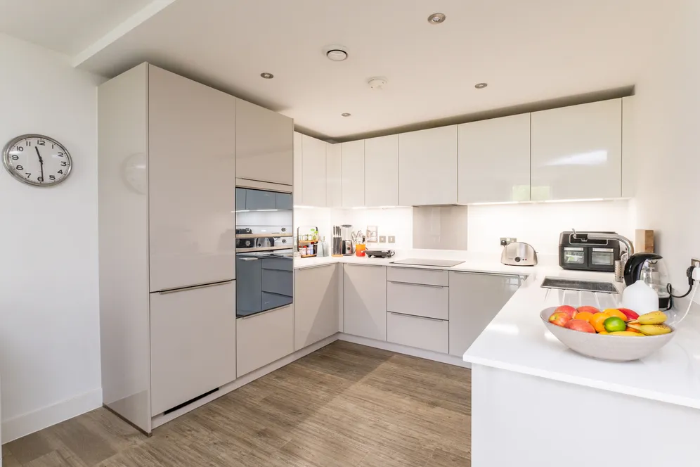 Woodside Avenue, London, N10 photo 2
