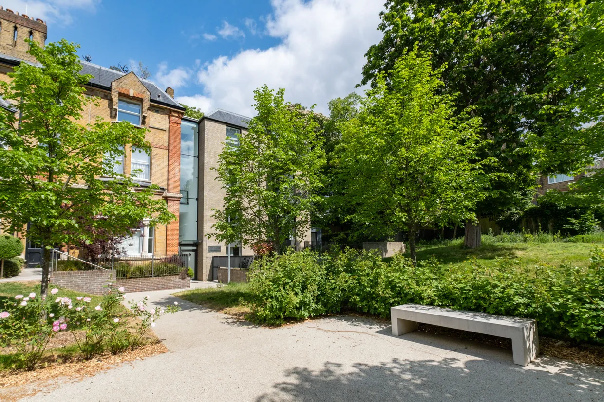 Woodside Avenue, London, N10 photo 15