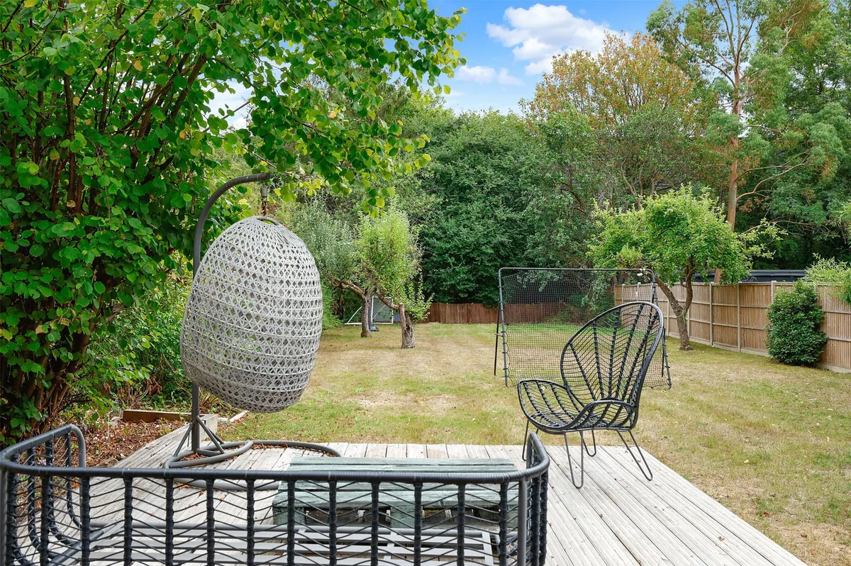 London Road South, Merstham, Redhill, Surrey, RH1