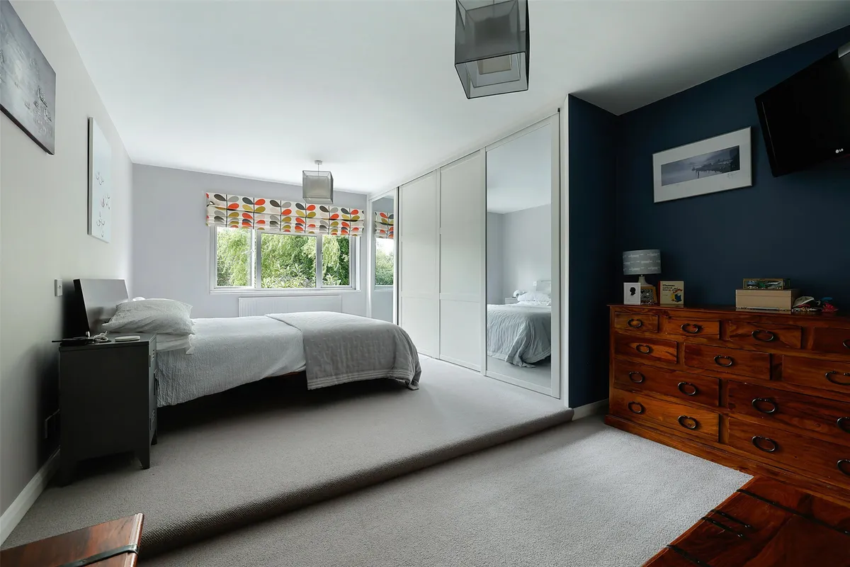 London Road South, Merstham, Redhill, Surrey, RH1