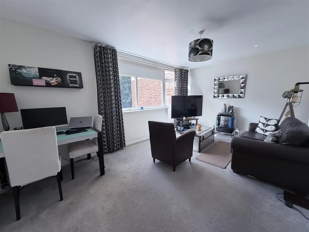 Grove Court, Headingley, LS6