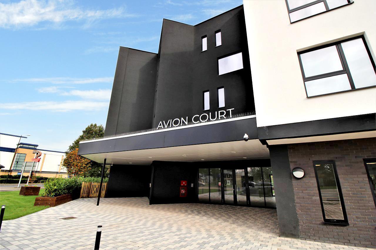 London Road, Crawley Image 4