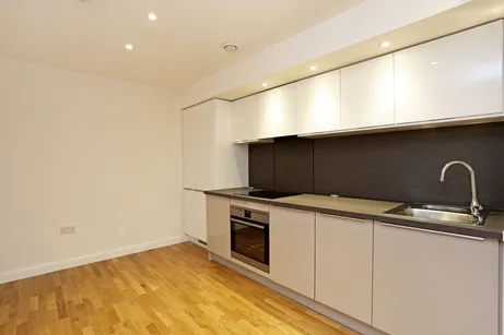 Baltic Avenue Brentford TW8, EPC B