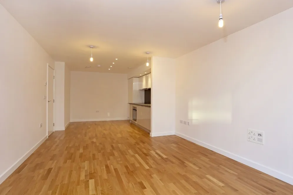 Baltic Avenue Brentford TW8, EPC B photo 2