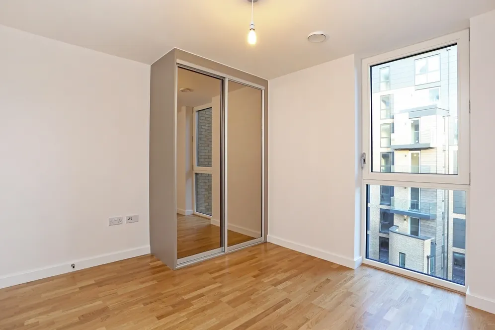 Baltic Avenue Brentford TW8, EPC B photo 5