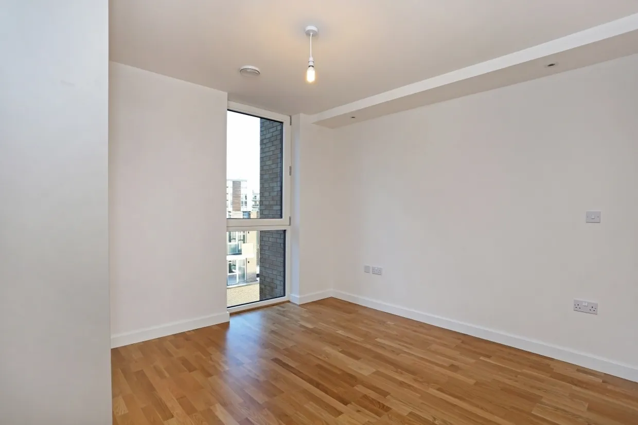 Baltic Avenue Brentford TW8, EPC B photo 6